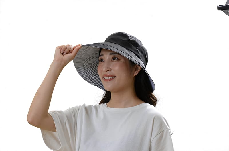 アウトドア　帽子 小顔効果抜群　撥水機能付きつば広ハット