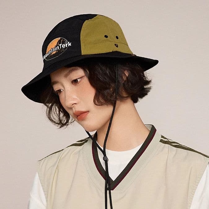 アウトドア 帽子 冒険者のあごひも付きハット
